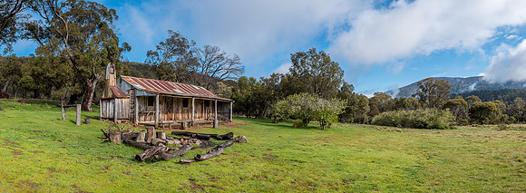 Oldfields Hut - Pano