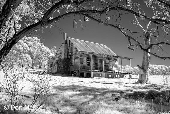 Gooandra Hut - Koscuiszko National Park
